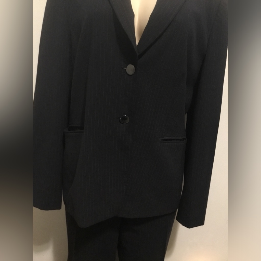 Tahari Asl Leanna 2-Pc Striped Suit